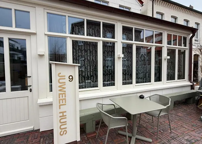 Juweel Huus 1 I 99m I Terrasse I Strandkorb I 99m Kurplatz I By Wooon Lejlighed *